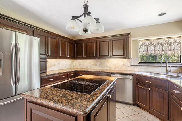 26342 Hill And Dale Avenue, Splendora, TX 77372