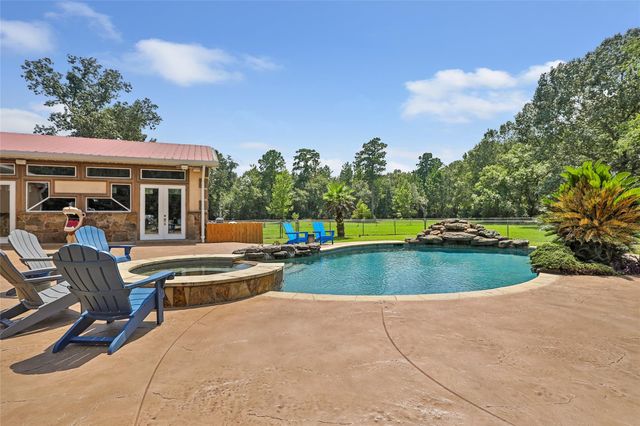 26342 Hill And Dale Avenue, Splendora, TX 77372