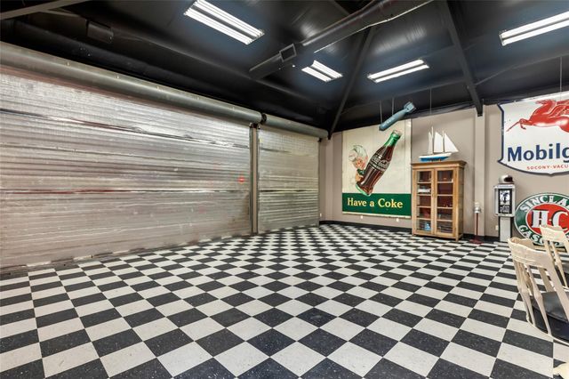 26342 Hill And Dale Avenue, Splendora, TX 77372