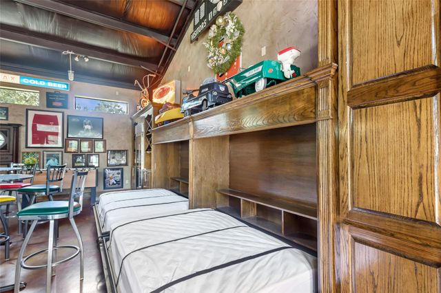 26342 Hill And Dale Avenue, Splendora, TX 77372