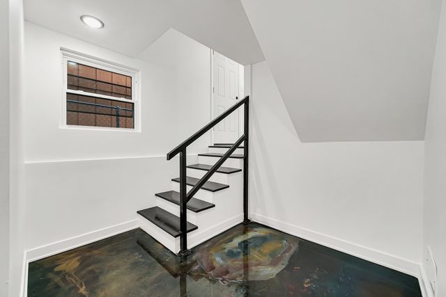 6420 S Winchester Avenue, Chicago, IL 60636