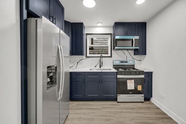 6420 S Winchester Avenue, Chicago, IL 60636