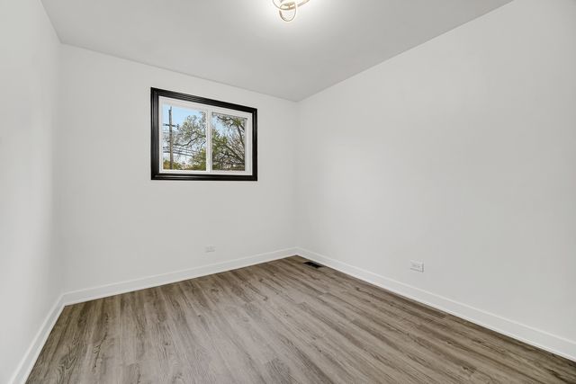 6420 S Winchester Avenue, Chicago, IL 60636