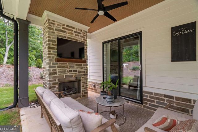 2490 S Carroll Court, Villa Rica, GA 30180