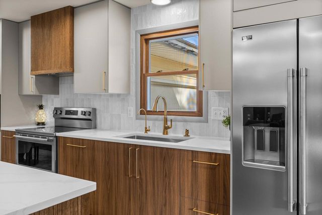 3000 BELKE STREET, Stevens Point, WI 54481