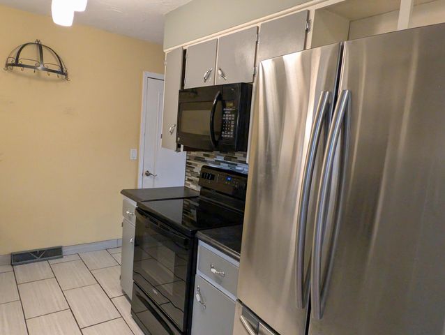 1025 27TH AVENUE Avenue, Council Bluffs, IA 51501