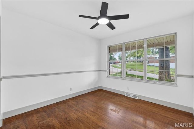 4851 Sunnyview Drive, St Louis, MO 63128
