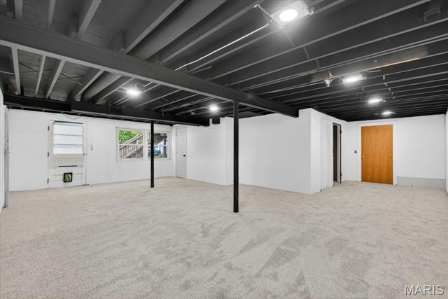 4851 Sunnyview Drive, St Louis, MO 63128