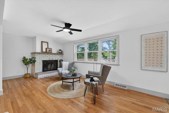 4851 Sunnyview Drive, St Louis, MO 63128