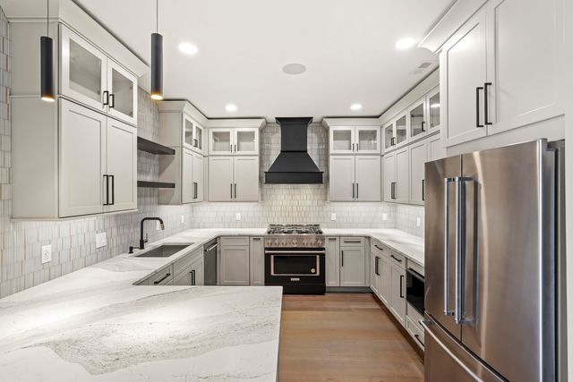 10261 Calumet Avenue 203, Dyer, IN 46311