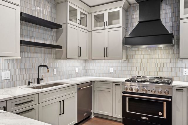 10261 Calumet Avenue 203, Dyer, IN 46311