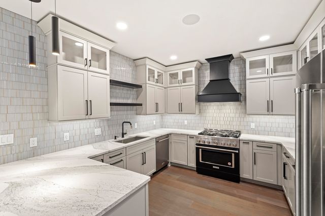 10261 Calumet Avenue 203, Dyer, IN 46311