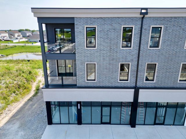 10261 Calumet Avenue 203, Dyer, IN 46311