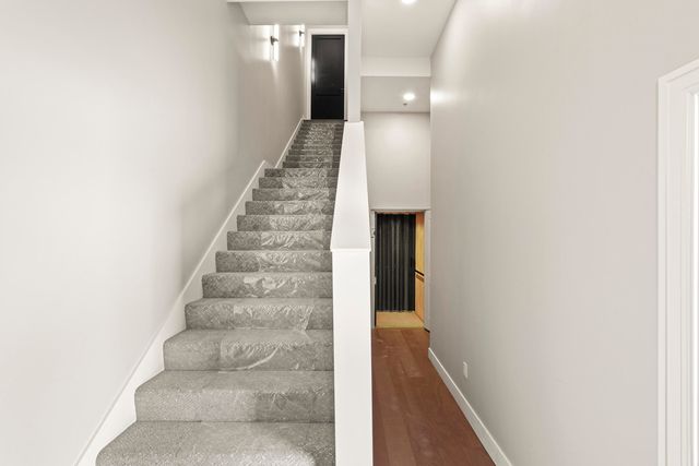 10261 Calumet Avenue 203, Dyer, IN 46311