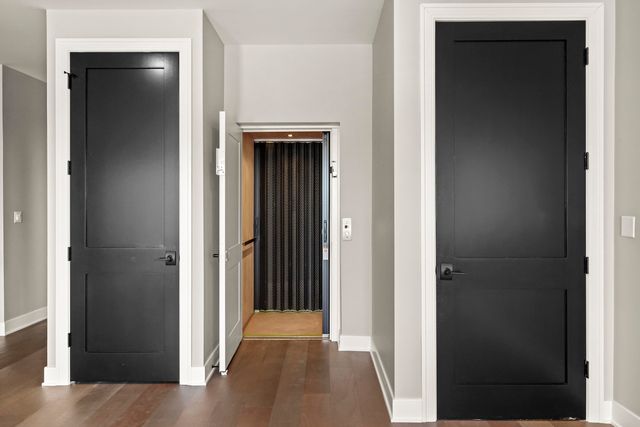 10261 Calumet Avenue 203, Dyer, IN 46311