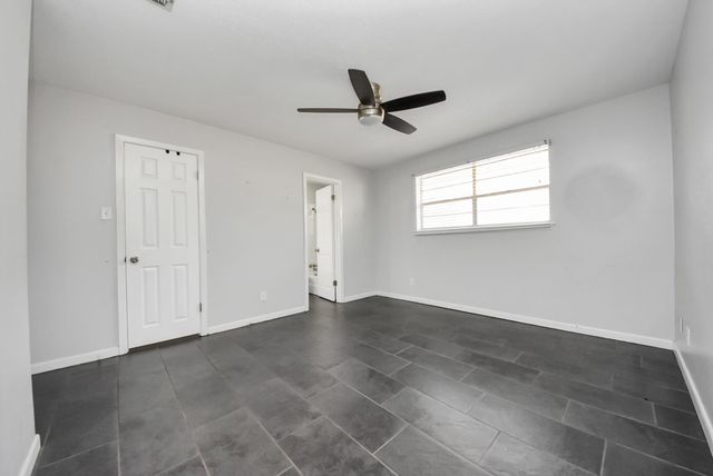 2004 Manor Street, Dayton, TX 77535