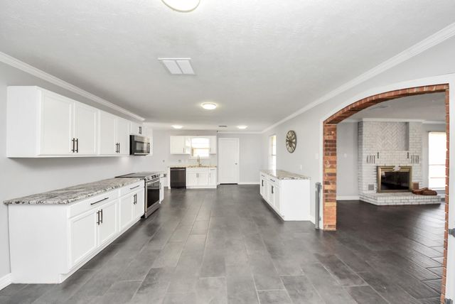 2004 Manor Street, Dayton, TX 77535