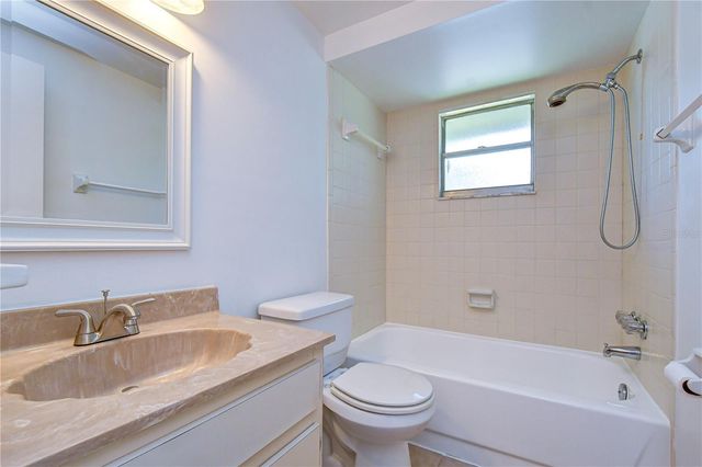 4723 SOUTHBREEZE DRIVE, Tampa, FL 33624