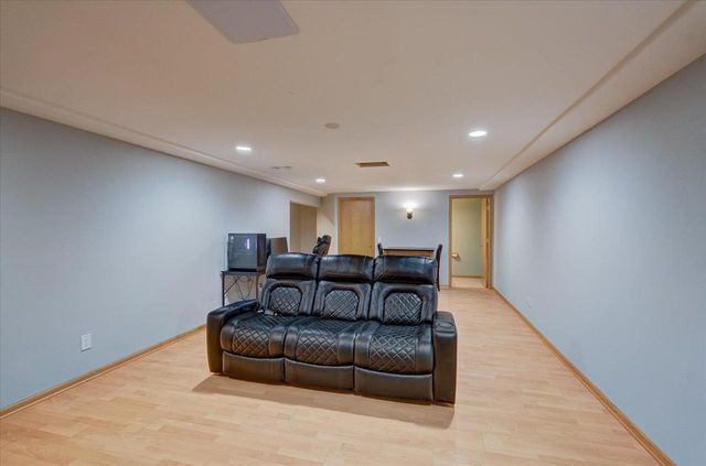 8318 Inverness Drive, Madison, WI 53717