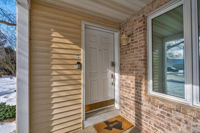 8318 Inverness Drive, Madison, WI 53717