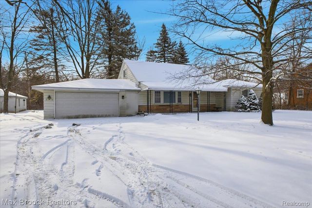 30629 Ecorse Road, Romulus, MI 48174