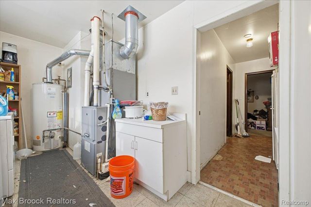 30629 Ecorse Road, Romulus, MI 48174