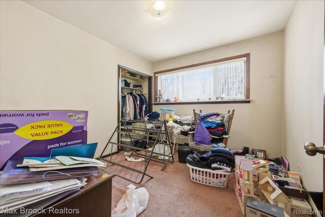 30629 Ecorse Road, Romulus, MI 48174