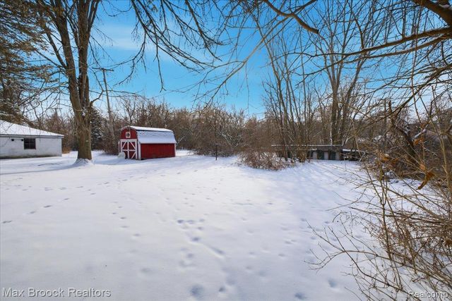 30629 Ecorse Road, Romulus, MI 48174