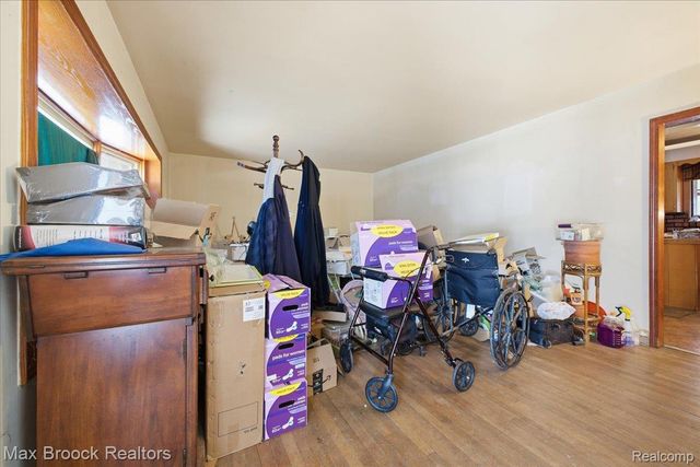 30629 Ecorse Road, Romulus, MI 48174