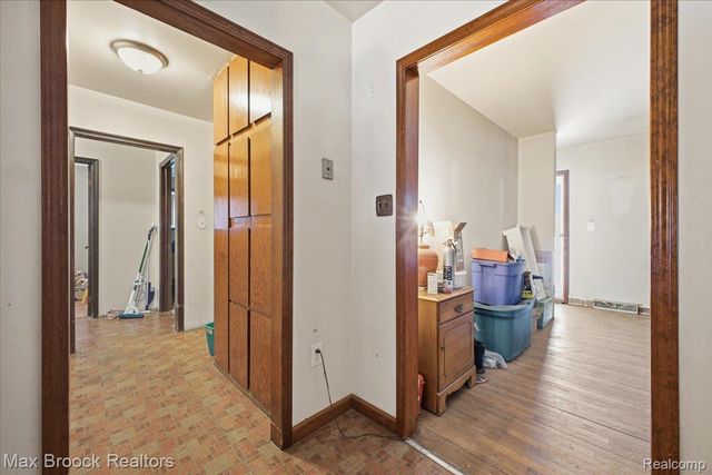 30629 Ecorse Road, Romulus, MI 48174