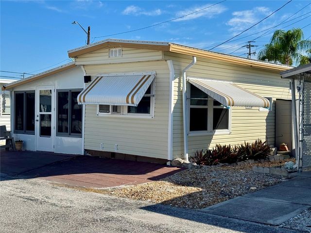 10315 CORTEZ ROAD W 30-2, Bradenton, FL 34210