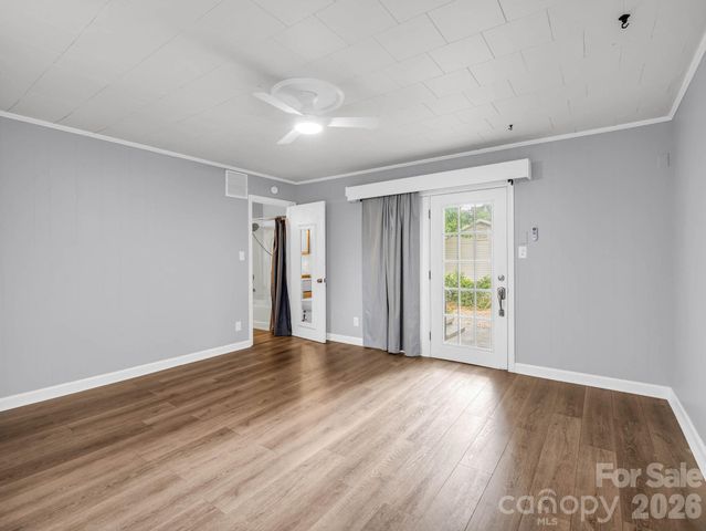 407 Hiawassee Avenue, Black Mountain, NC 28711