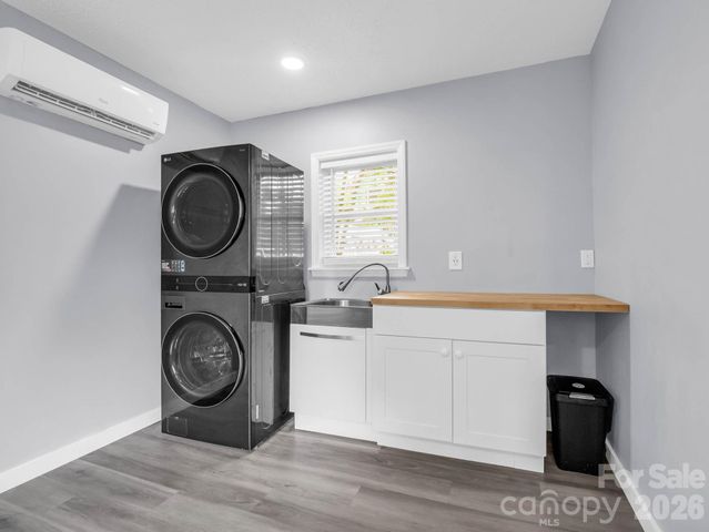 407 Hiawassee Avenue, Black Mountain, NC 28711