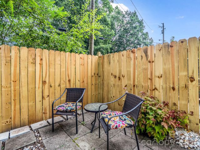 407 Hiawassee Avenue, Black Mountain, NC 28711