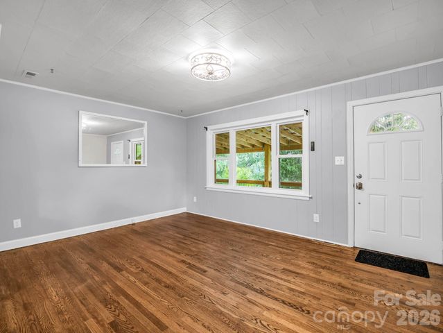 407 Hiawassee Avenue, Black Mountain, NC 28711