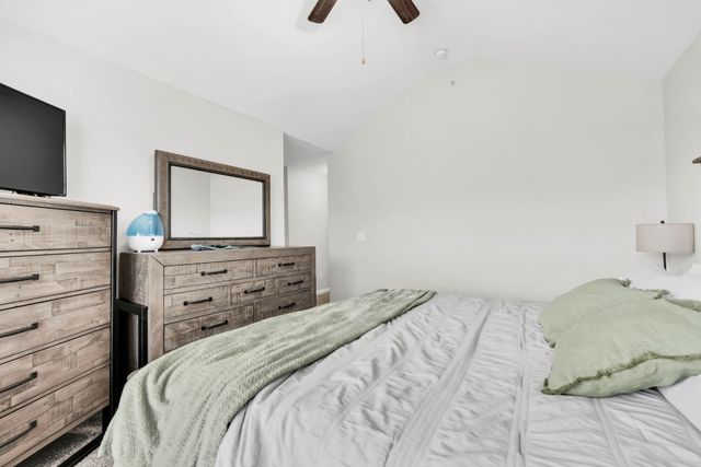 1053 Enclave Ave, Pleasant View, TN 37146