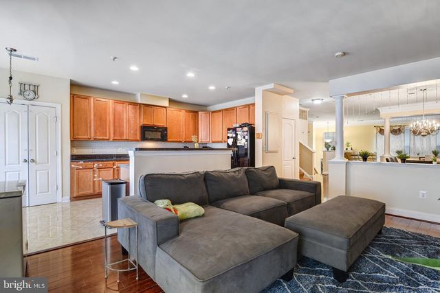 4112 POTOMAC HIGHLANDS CIR, Triangle, VA 22172