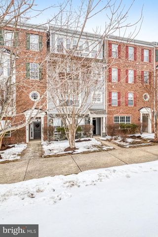 4112 POTOMAC HIGHLANDS CIR, Triangle, VA 22172