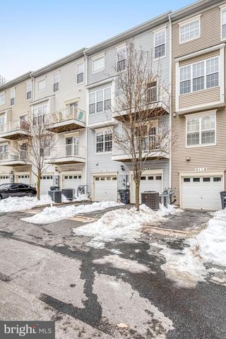 4112 POTOMAC HIGHLANDS CIR, Triangle, VA 22172