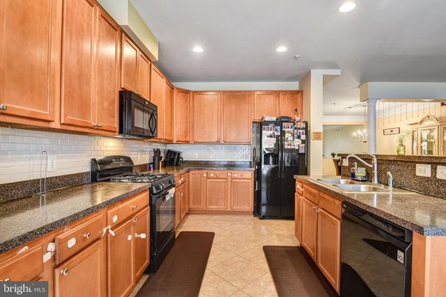 4112 POTOMAC HIGHLANDS CIR, Triangle, VA 22172