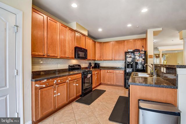 4112 POTOMAC HIGHLANDS CIR, Triangle, VA 22172