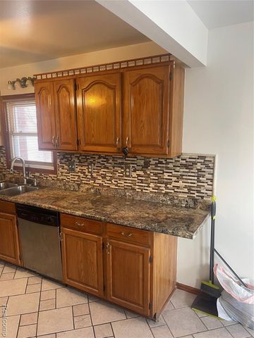 24624 Melody Road, Warren, MI 48089