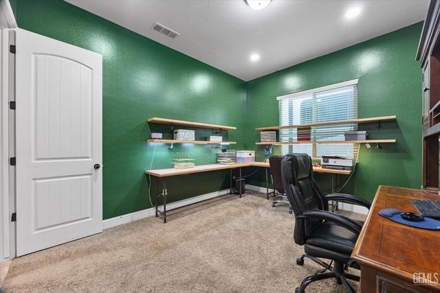 9321 Riviera Del Sol Drive, Bakersfield, CA 93314