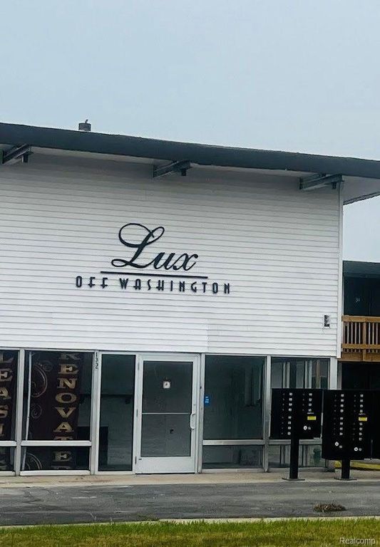 1305 WASHINGTON Avenue 15, Bay City, MI 48708