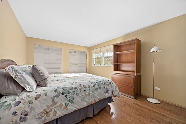 4821 Wallbank Avenue, Downers Grove, IL 60515