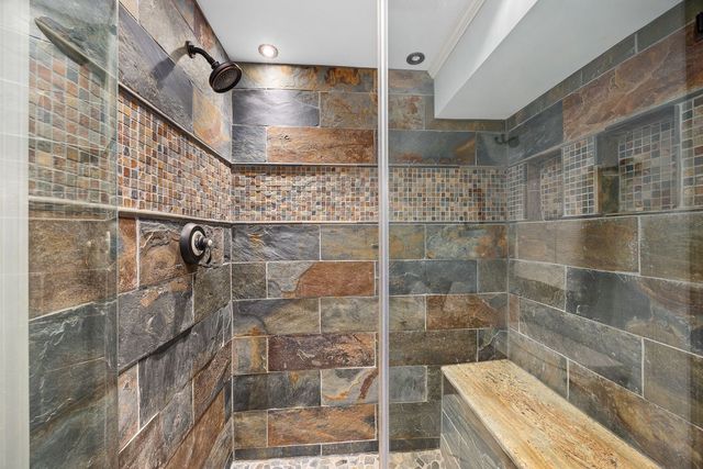 4821 Wallbank Avenue, Downers Grove, IL 60515