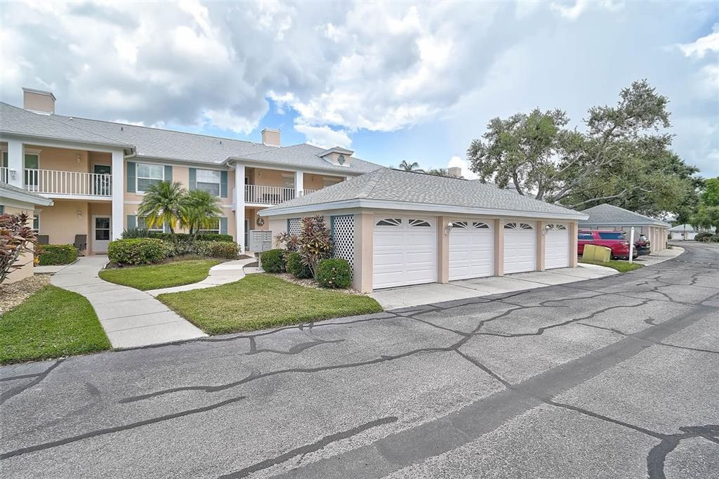 4223 CADDIE DRIVE E 203, Bradenton, FL 34203