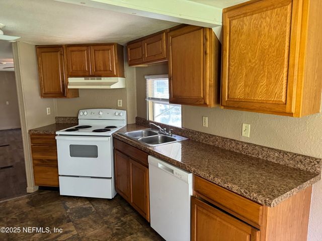 6383 DENNISON Avenue, Keystone Heights, FL 32656