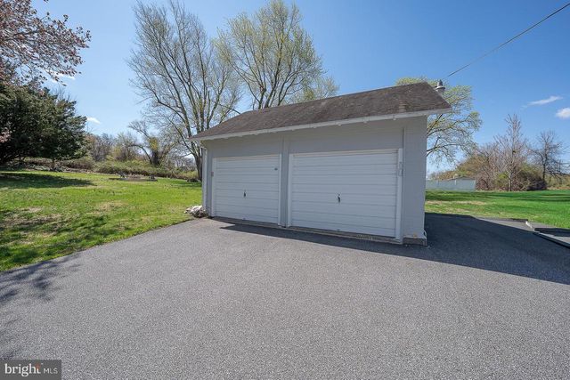 642 CONCORD RD, Glen Mills, PA 19342