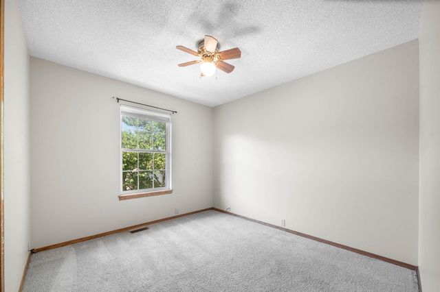 254 W Rosewood Ln, Derby, KS 67037